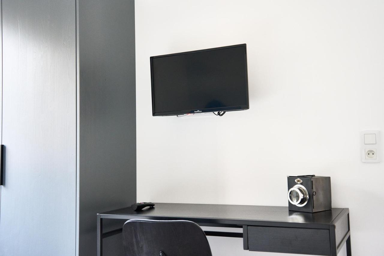 Eclat Dore Bondy Suites Free Parking Екстер'єр фото